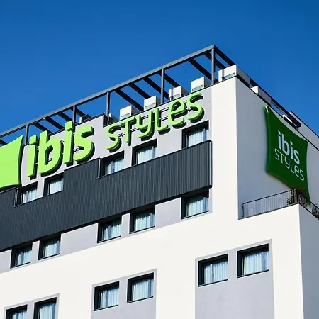 Ibis Styles Airport Valdebebas 3*