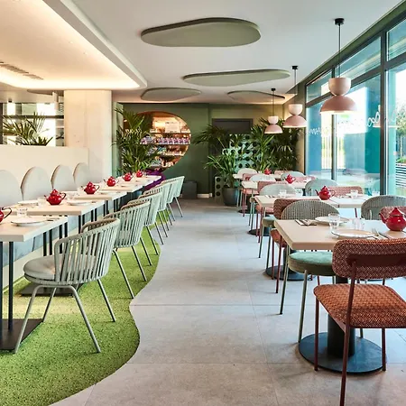 Ibis Styles Airport Valdebebas Hotel 3*