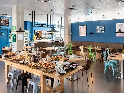 Airport Suites, Affiliated By Meliá 2*