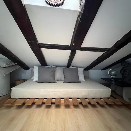 In Monumental Square Center Apartment *