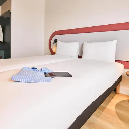 Hotel Ibis Styles Airport Valdebebas 3*