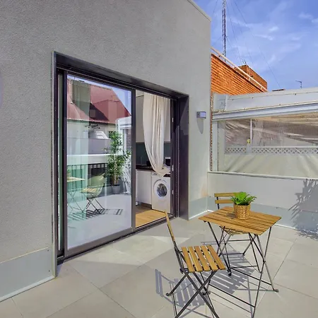 Apartahotel Edmond Vibes Airport - Ifema Hub *