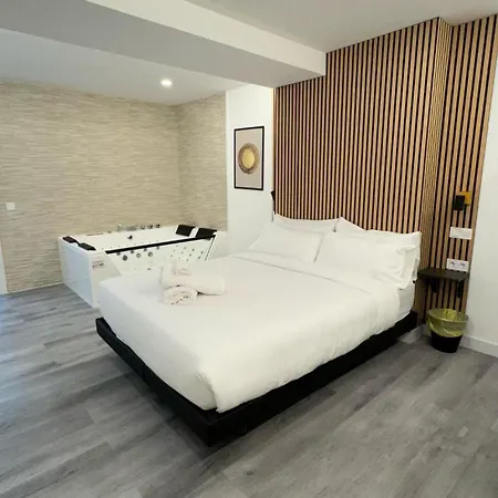 Jacuzzi Atocha Liebeshotel *
