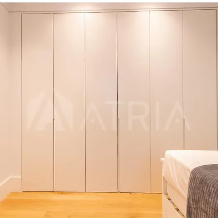 Stylish 2br - Be Grand Apartment Madrid