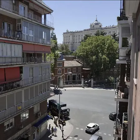Luxury & Centric- 2bd 1bth - Plaza De Espana *