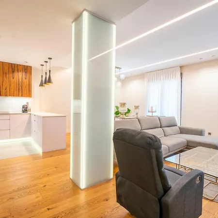 Apartment V73 Elegance & Comfort - Luxury In Barrio Salamanca *