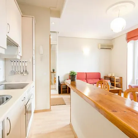 1 Bedroom 1 Bathroom Furnished - Chueca - Bright In Downtown Area - Mintystay * Madrid