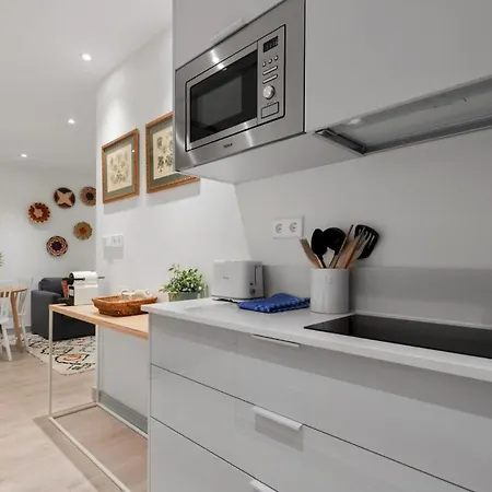 2 Bedrooms 1 Bathroom Furnished - Justicia - Executive Style - Mintystay *