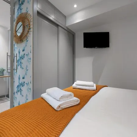 Apartment 2 Bedrooms 1 Bathroom Furnished - Justicia - Executive Style - Mintystay *