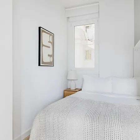 Moderno En La Castellana Cerca 4torres Apartment *