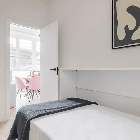Moderno En Chamartin Apartment *