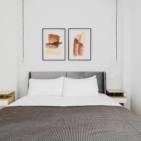 Moderno En Chamartin Apartment