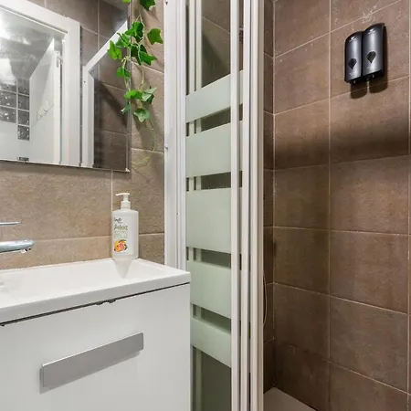 Downtown 2 Bedrooms * Madrid