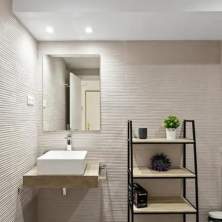Refurnished One-bedroom Letras Madrid