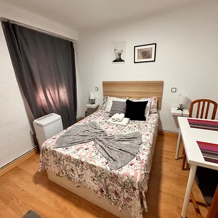 Interior En Quarto em Acomodações Particulares Madri