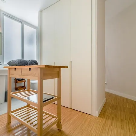 100m2 Designer Gem - Ac - Pro Desk - Prime Area Madrid