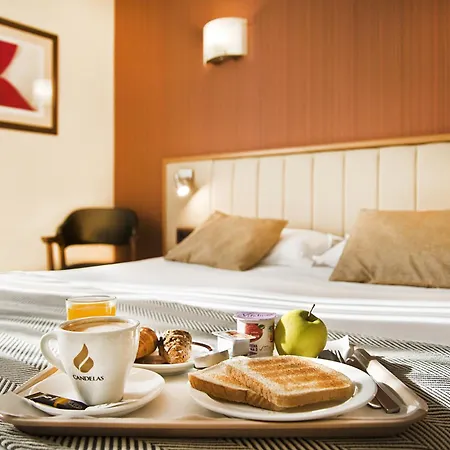 Hospedium Condes Hotel