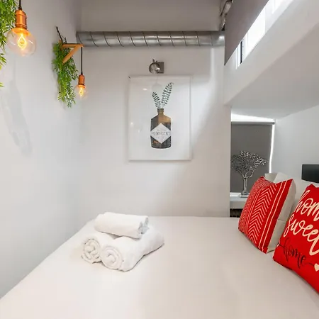 Attic 3bedrms-2baths In Heart Of Malasana * Madrid