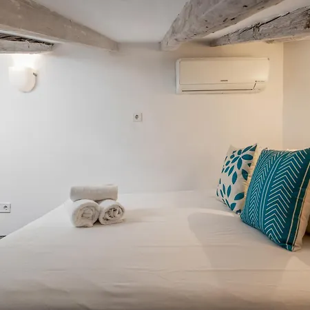 Attic 3bedrms-2baths In Heart Of Malasana Apartment Madrid