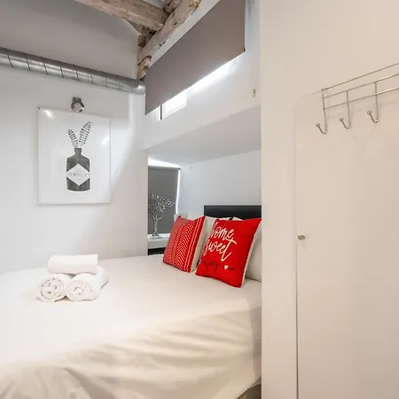 Attic 3bedrms-2baths In Heart Of Malasana Apartment Madrid