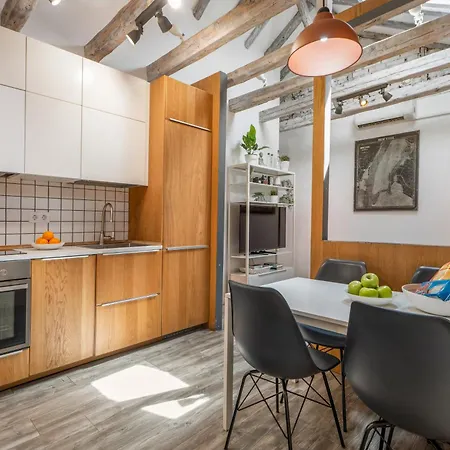 Attic 3bedrms-2baths In Heart Of Malasana Apartment *