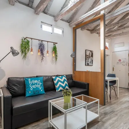 Attic 3bedrms-2baths In Heart Of Malasana Madrid