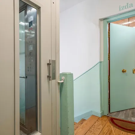 Apartment Attic 3bedrms-2baths In Heart Of Malasana *