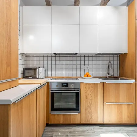 Apartment Attic 3bedrms-2baths In Heart Of Malasana Madrid