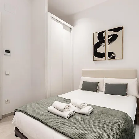 Waou Urban Chamberi Guest house