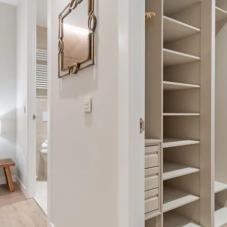 Experience The Of Madrid! Gran Via For 6, Comfort And Style In The Heart Of Chueca Iii