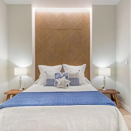 Experience The Of Madrid! Gran Via For 6, Comfort And Style In The Heart Of Chueca Iii Apartment