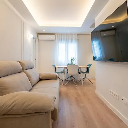 G232 Brand New Design Feria Appartement *