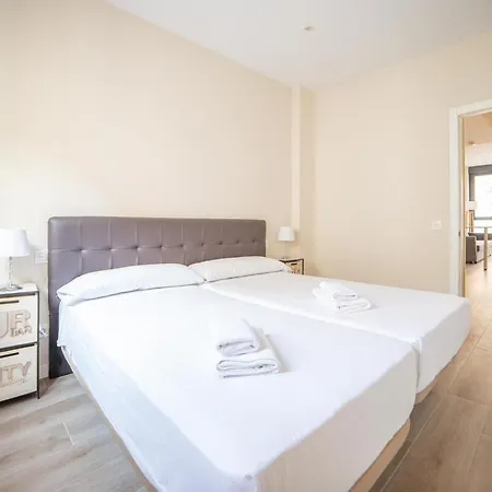 Avenida America Apartment *