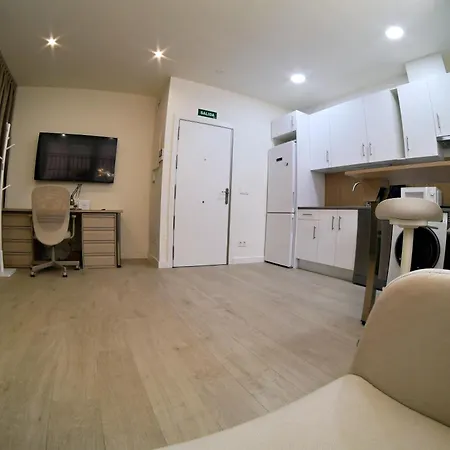 Nomad Nook Plaza Castilla Apartment Madrid