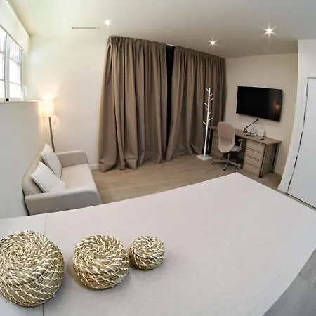 Nomad Nook Plaza Castilla Apartment Madrid