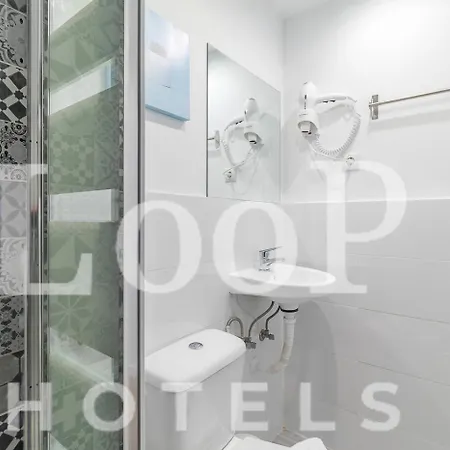 Loop America Auto-Check In Apartment Madrid