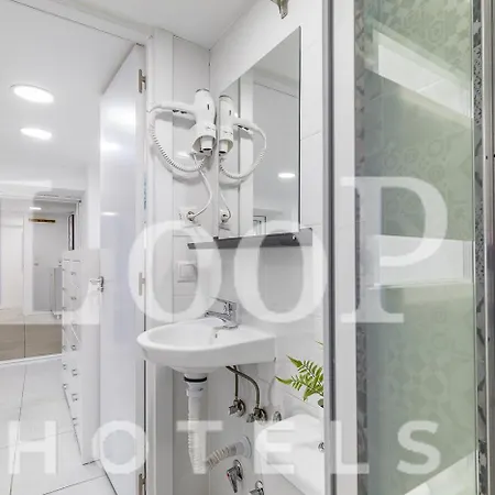 Loop America Auto-Check In Apartment Madrid