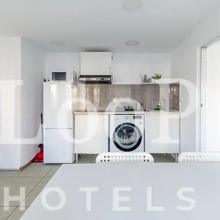 Loop America Auto-Check In Apartment