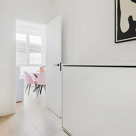 Moderno En Chamartin Apartment *