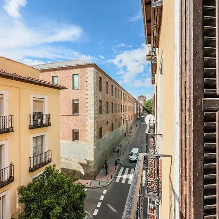 Be Coliving Centro * Madrid