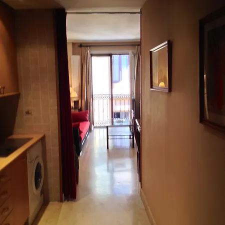 Caballero De Gracia Apartment