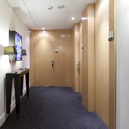 Quatro Puerta Del Sol Hotel Madrid
