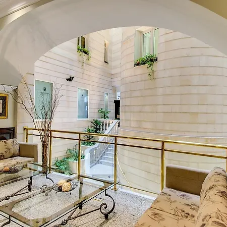 Hotel Nh Collection Gran Via 4*