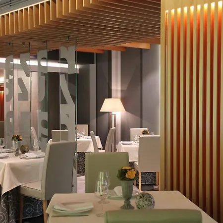 Senator Barajas Hotel Madrid