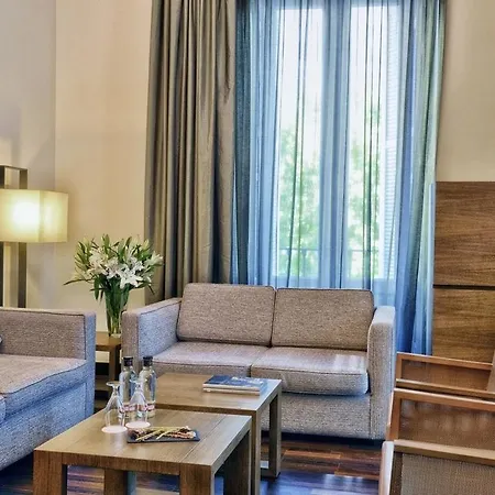 Отель Nh Collection Palacio De Tepa 5*