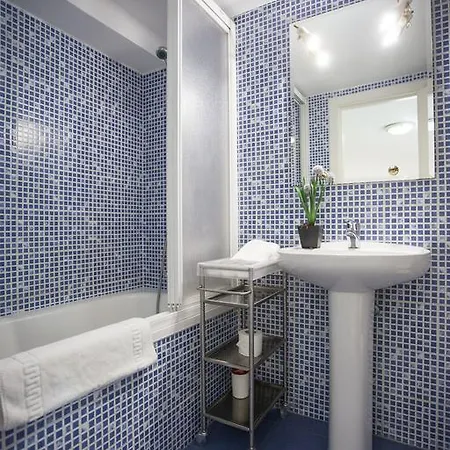 Fuencarral Apartment