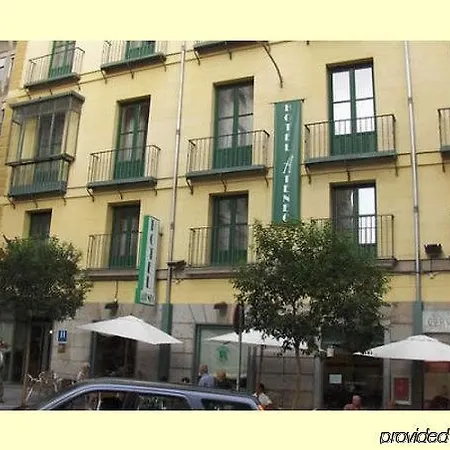 Szálloda Ateneo Puerta Del Sol