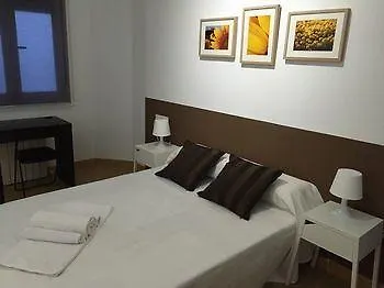 Hotel Lm Opera 2*