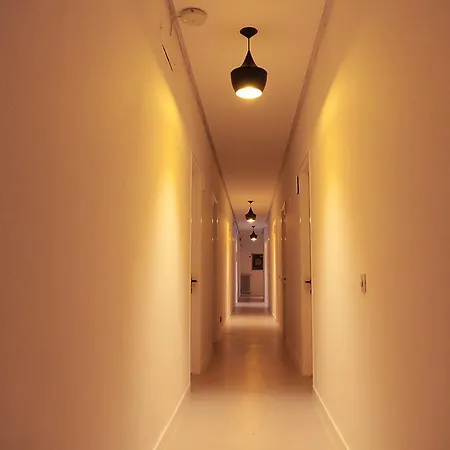 Residencia Wunderhouse Hostel