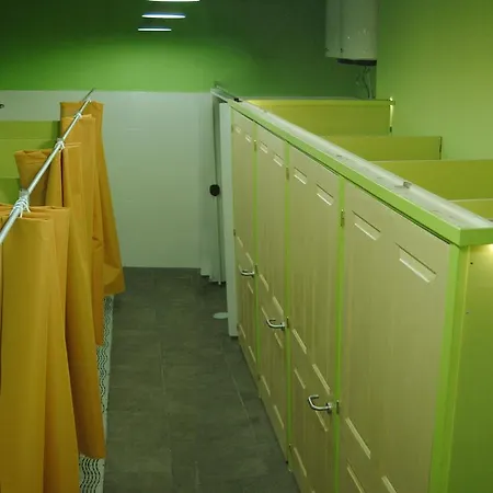 D'hostel *